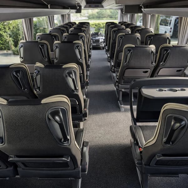 Intérieur autocar Mercedes élégant